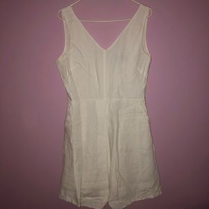 White dress WITH POCKETS